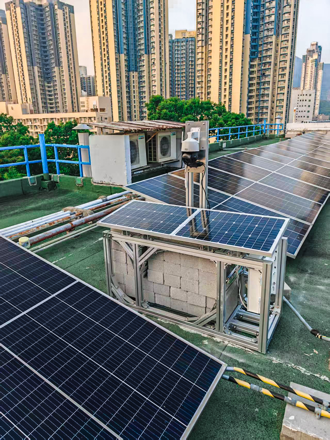 香港中小學天台光伏發電站